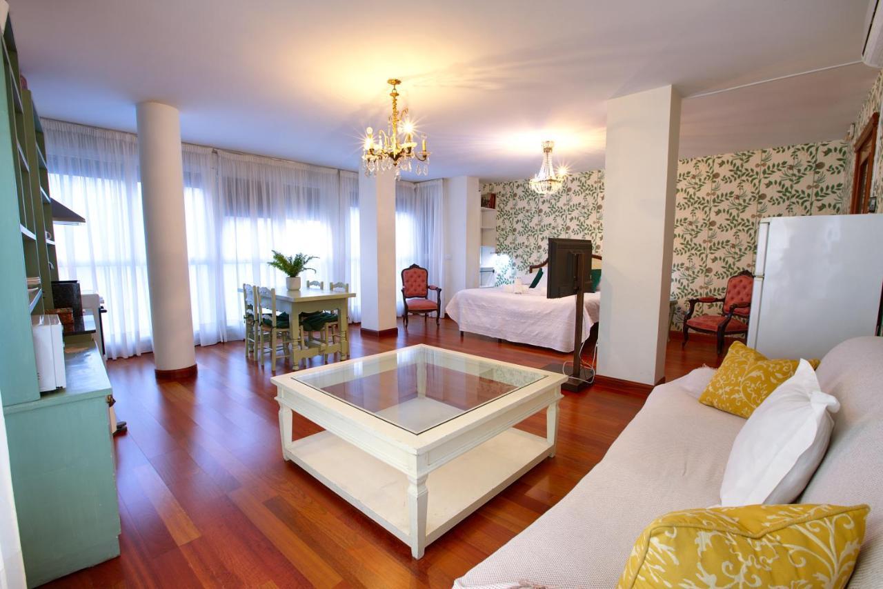 קואנקה Apartamentos Chvictoria מראה חיצוני תמונה