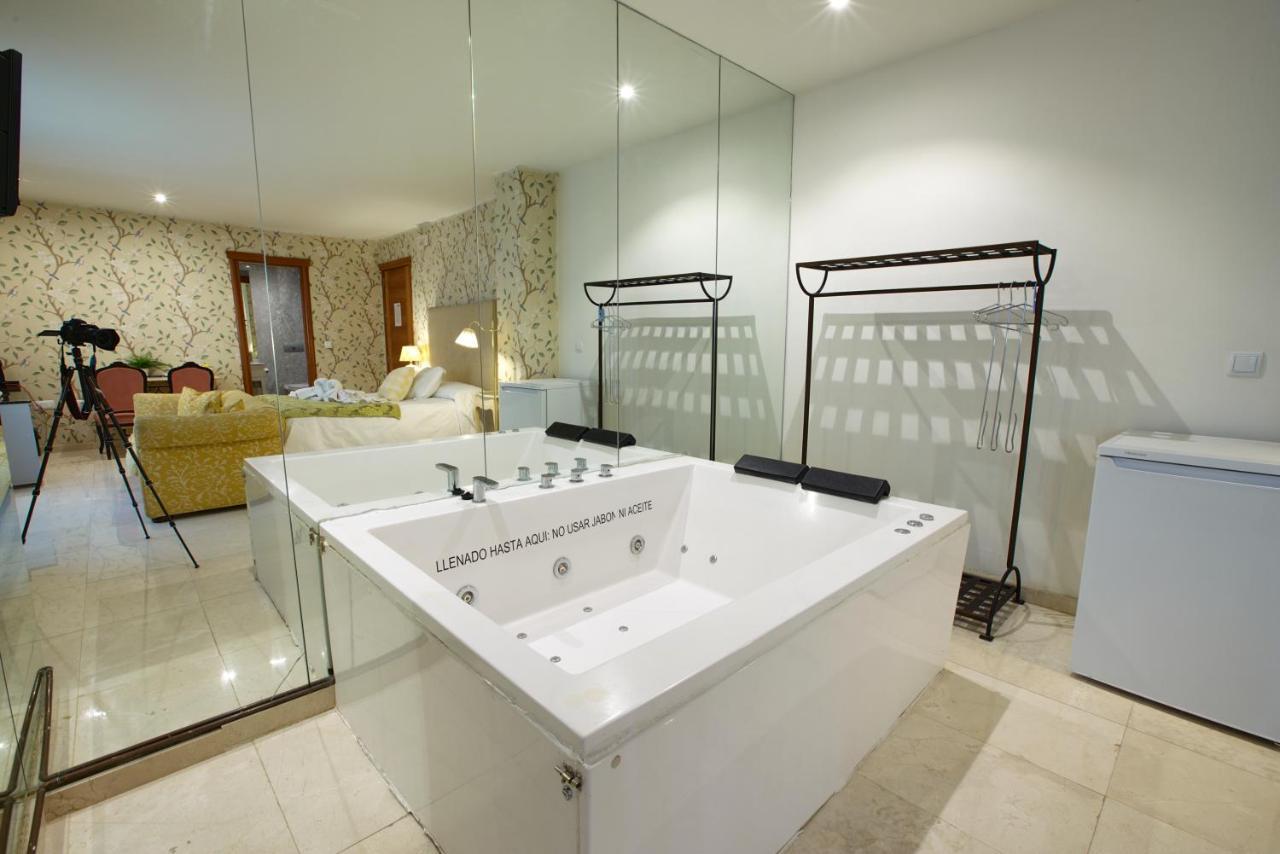 קואנקה Apartamentos Chvictoria מראה חיצוני תמונה