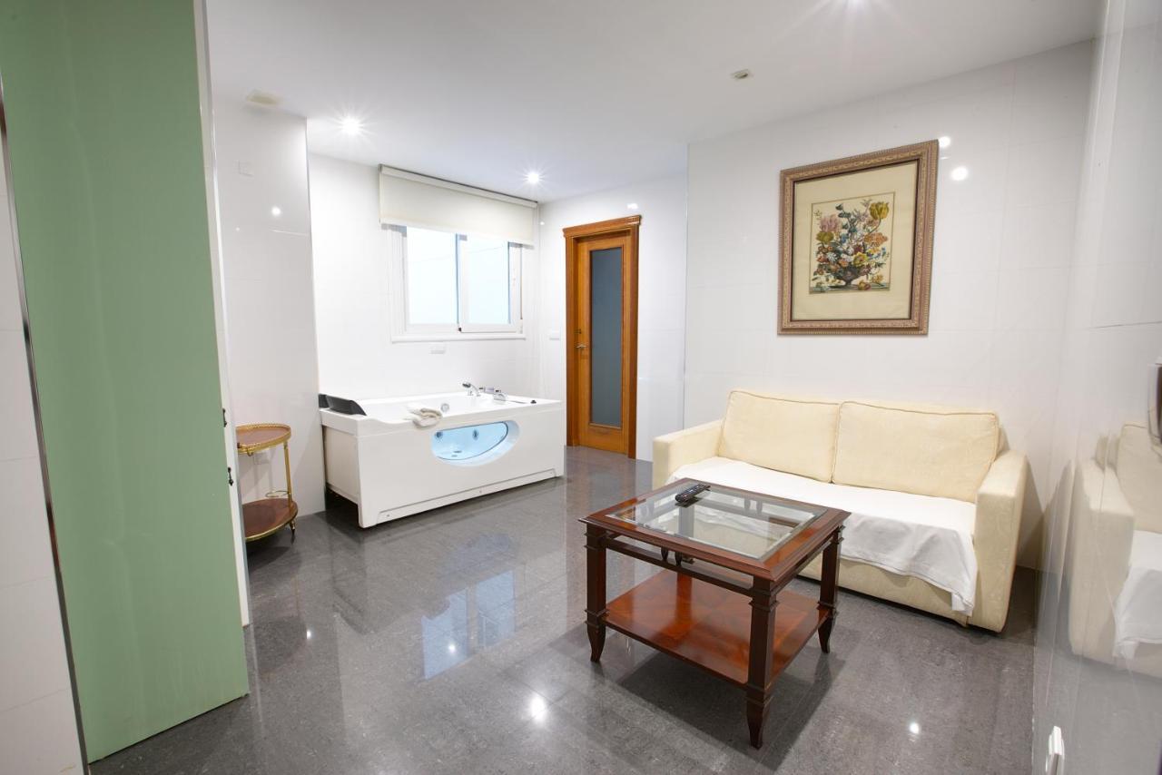 קואנקה Apartamentos Chvictoria מראה חיצוני תמונה